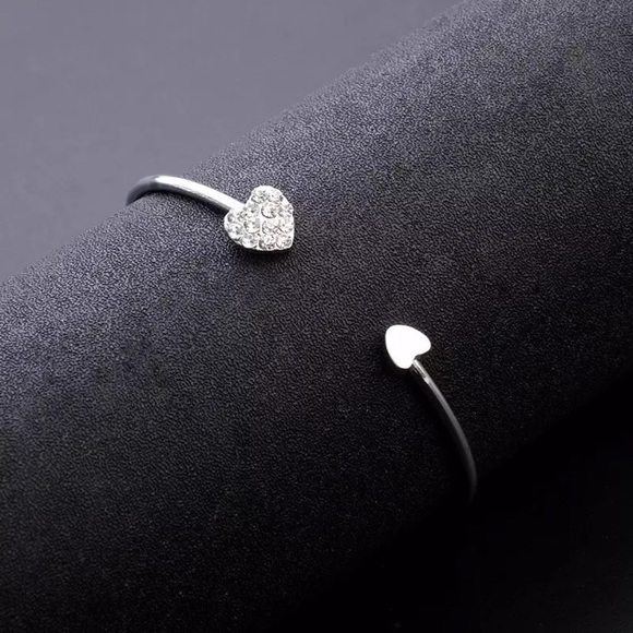 NEW💙💎BEAUTIFUL💗SILVERY💍HEART💗CUFF💎💙BRACELET - Picture 5 of 8